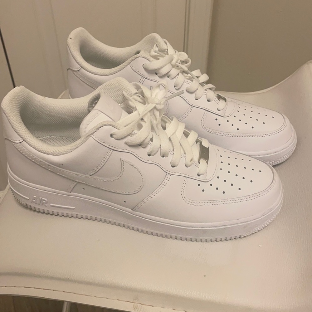 Nike Air Force Ones - Men 9.5